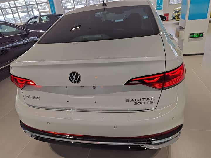 Фото 6 - Volkswagen Sagitar L