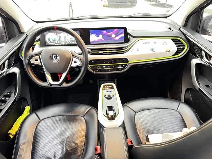 Фото 8 - Changan BenBen E-Star