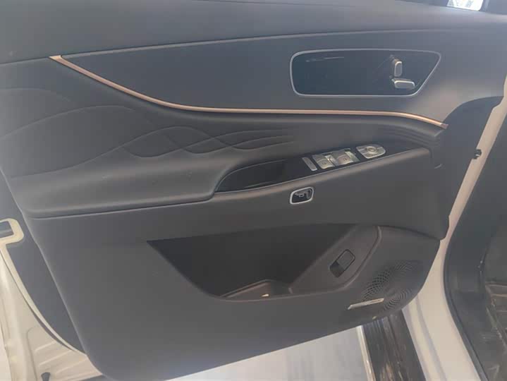 Фото 7 - Chery Tiggo 9