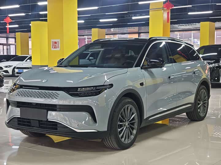 Фото 1 - Leapmotor C11