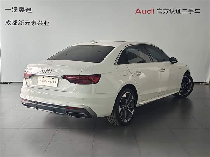 Фото 4 - Audi A4L