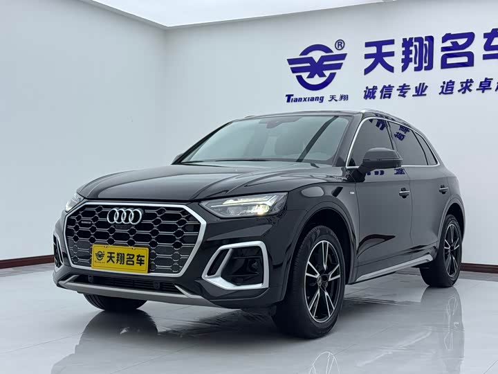 Фото 1 - Audi Q5L