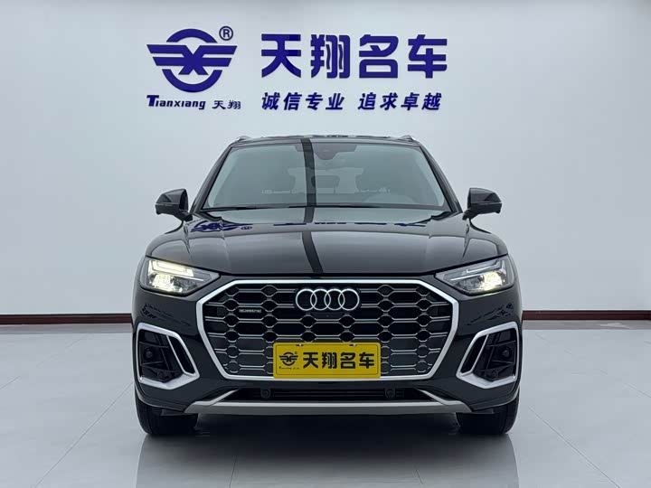 Фото 2 - Audi Q5L