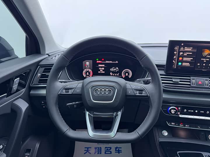 Фото 6 - Audi Q5L