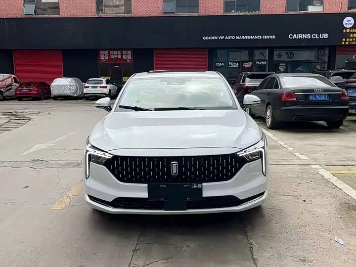 Фото 2 - Bestune B70