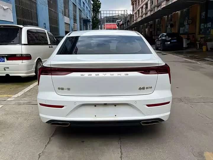 Фото 8 - Bestune B70