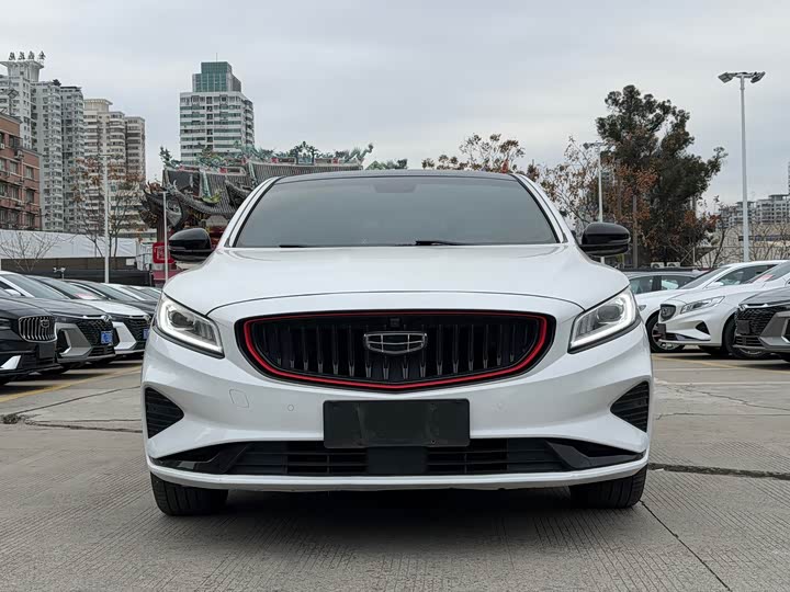 Фото 2 - Geely Emgrand GT