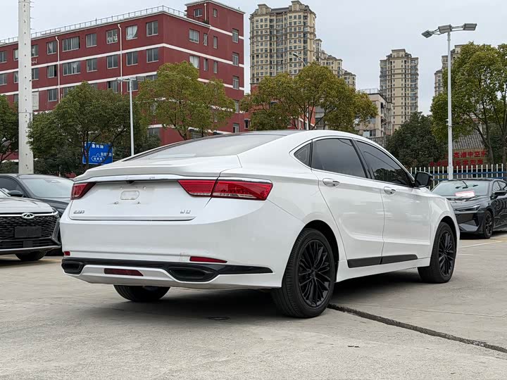 Фото 6 - Geely Emgrand GT