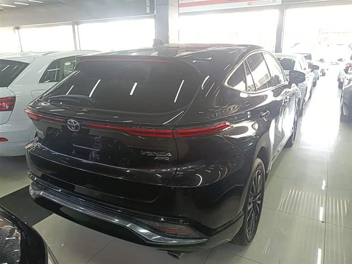 Фото 7 - Toyota Venza