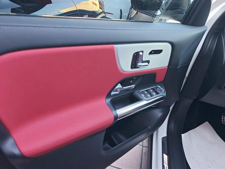 Фото 7 - Mercedes-Benz GLA-Class AMG