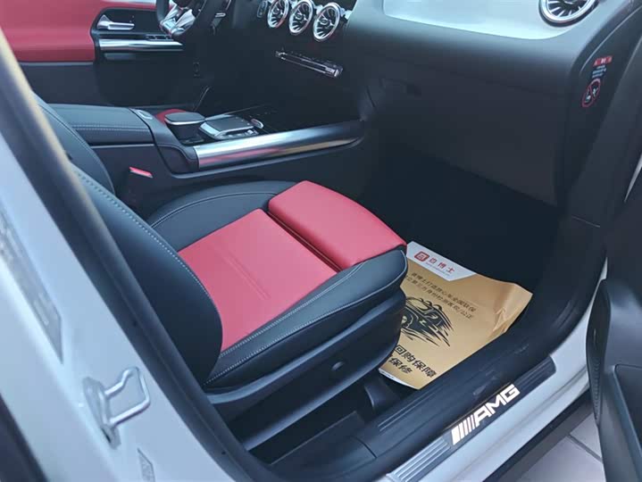 Фото 8 - Mercedes-Benz GLA-Class AMG