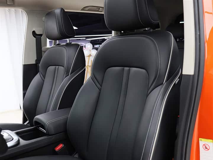 Фото 3 - Tank 300