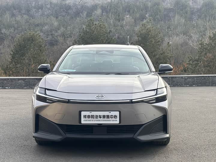 Фото 2 - Toyota bZ3