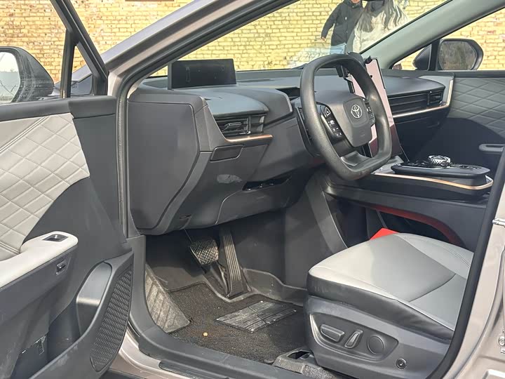 Фото 4 - Toyota bZ3