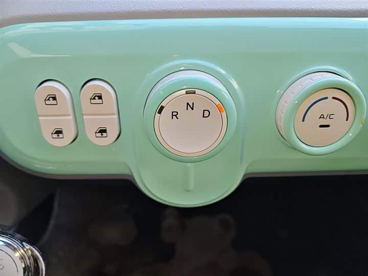 Фото 7 - Bestune Pony