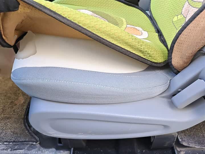 Фото 8 - Bestune Pony