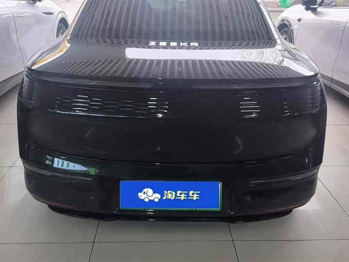 Фото 4 - Zeekr 007