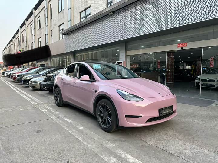 Фото 3 - Tesla Model Y