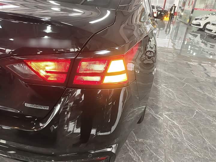 Фото 8 - Nissan Teana