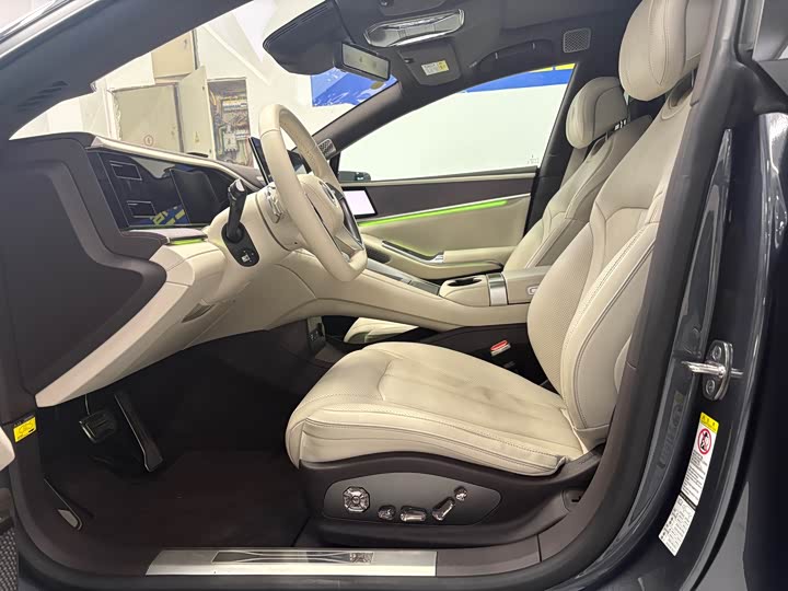 Фото 8 - Denza Z9