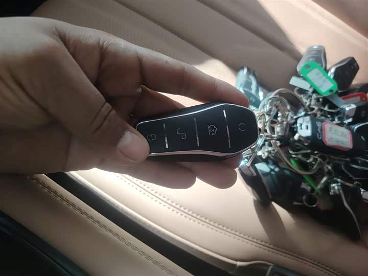 Фото 9 - BYD Song L