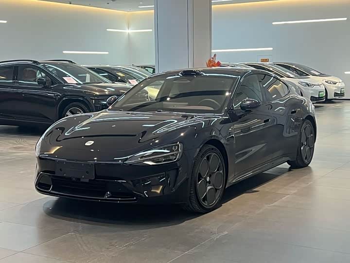 Фото 1 - Xiaomi SU7