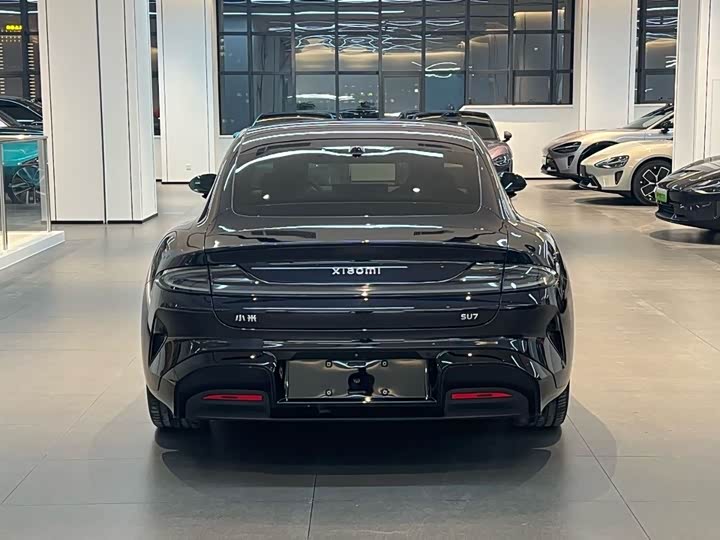 Фото 2 - Xiaomi SU7