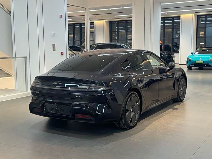 Фото 8 - Xiaomi SU7