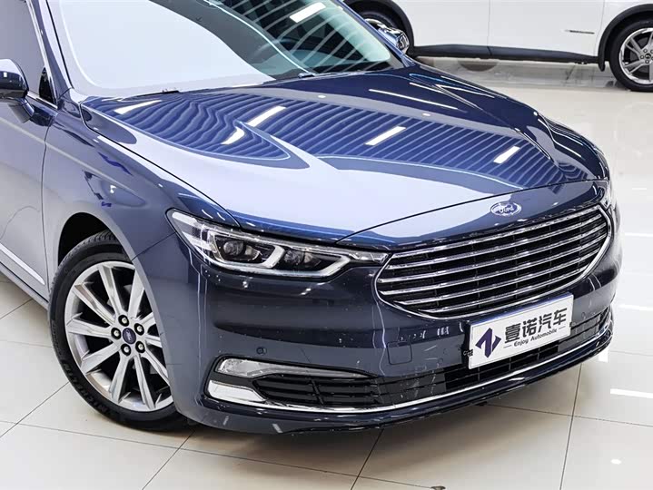 Фото 8 - Ford Taurus