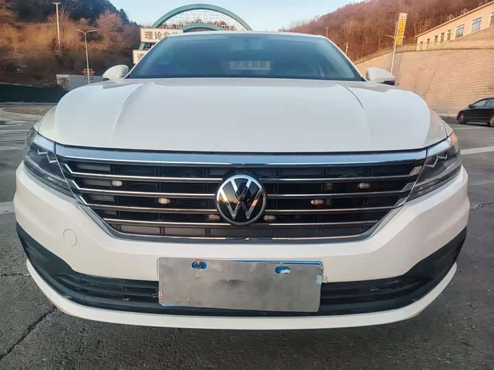 Фото 2 - Volkswagen Lavida