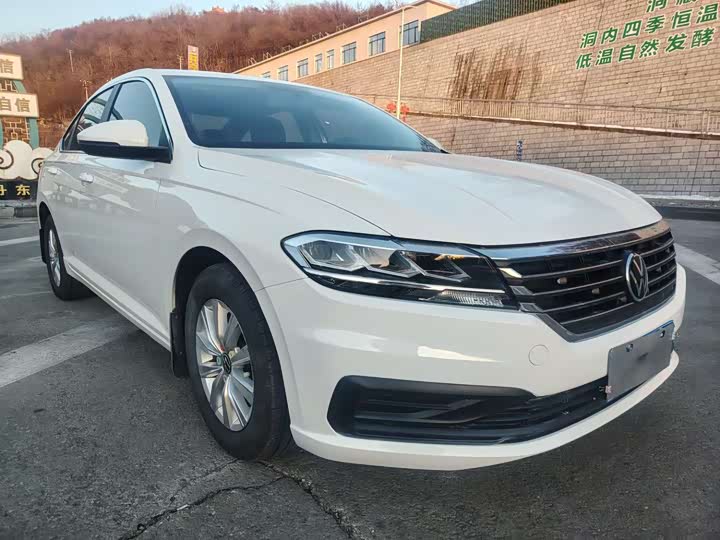 Фото 3 - Volkswagen Lavida