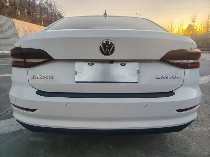 Фото 4 - Volkswagen Lavida