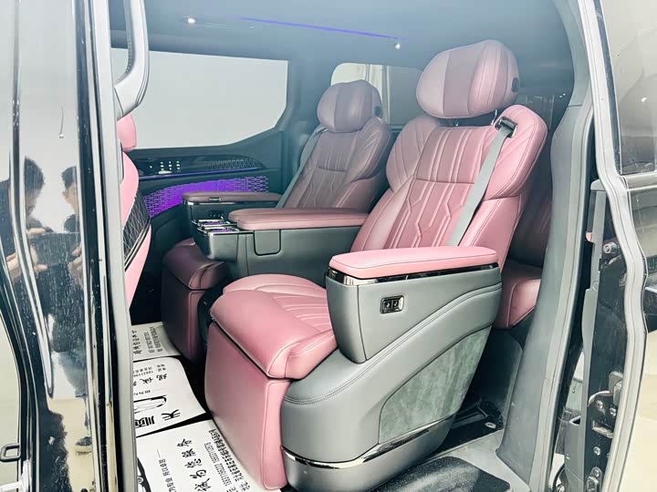 Фото 7 - Zeekr 009