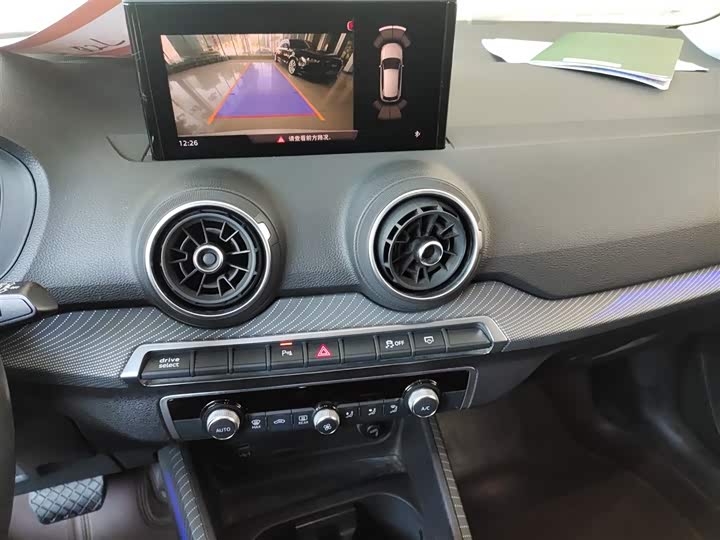 Фото 5 - Audi Q2L e-tron