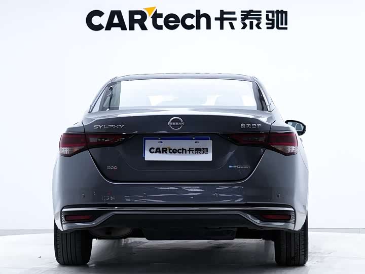 Фото 2 - Nissan Sylphy