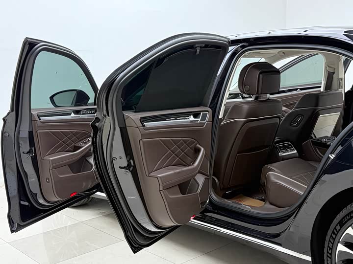 Фото 3 - Volkswagen Phideon