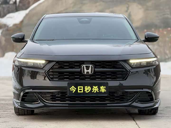 Фото 2 - Honda Accord