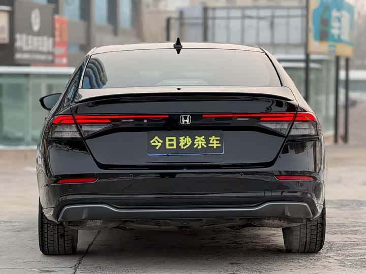 Фото 8 - Honda Accord