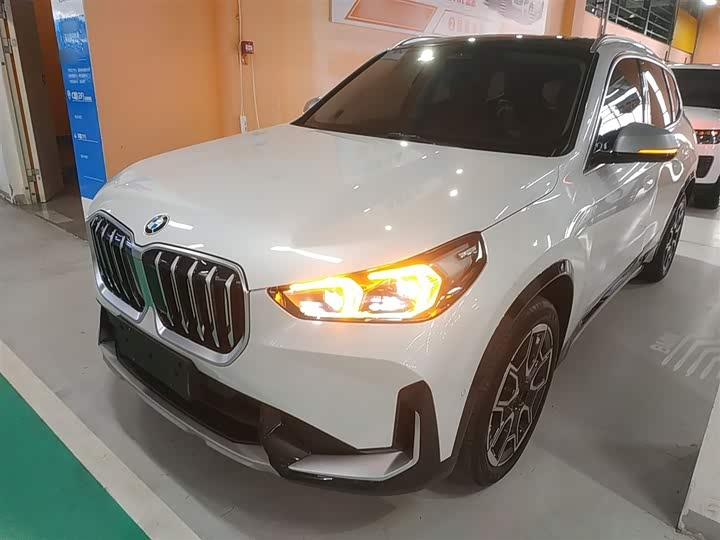 Фото 1 - BMW X1