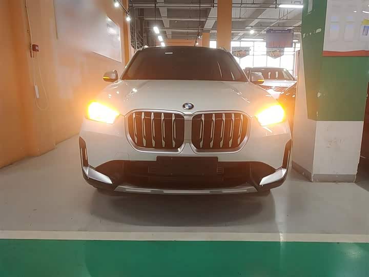 Фото 3 - BMW X1