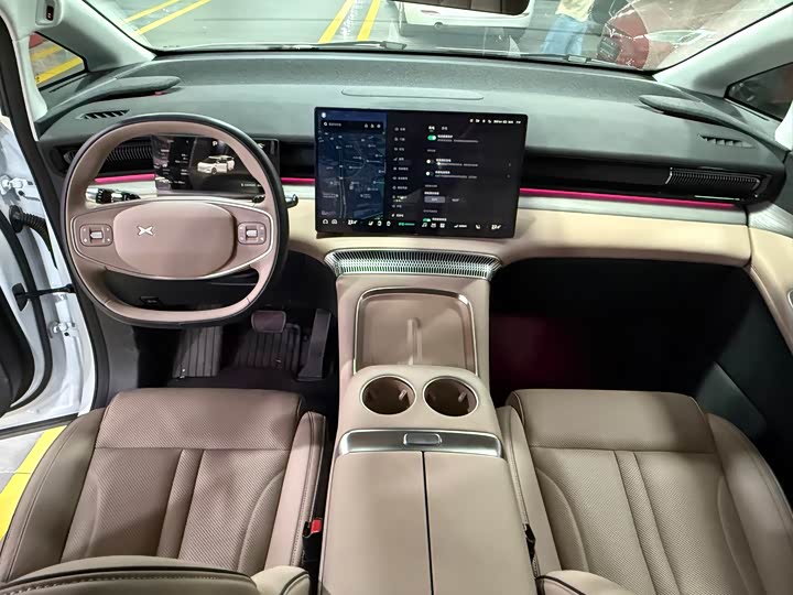 Фото 7 - XPeng X9