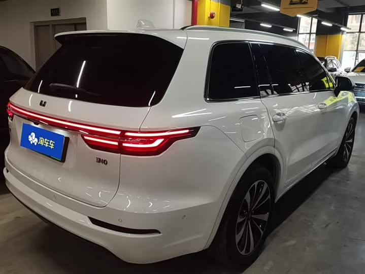 Фото 3 - LiXiang One