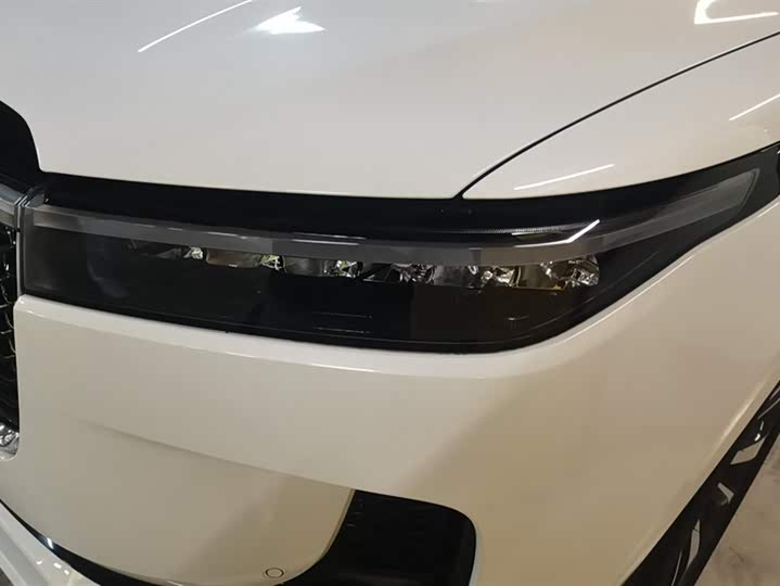 Фото 5 - LiXiang One