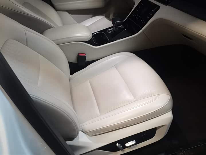 Фото 8 - LiXiang One