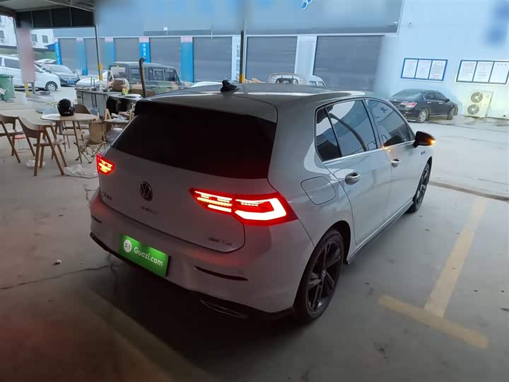 Фото 7 - Volkswagen Golf