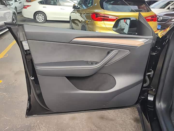 Фото 7 - Tesla Model Y