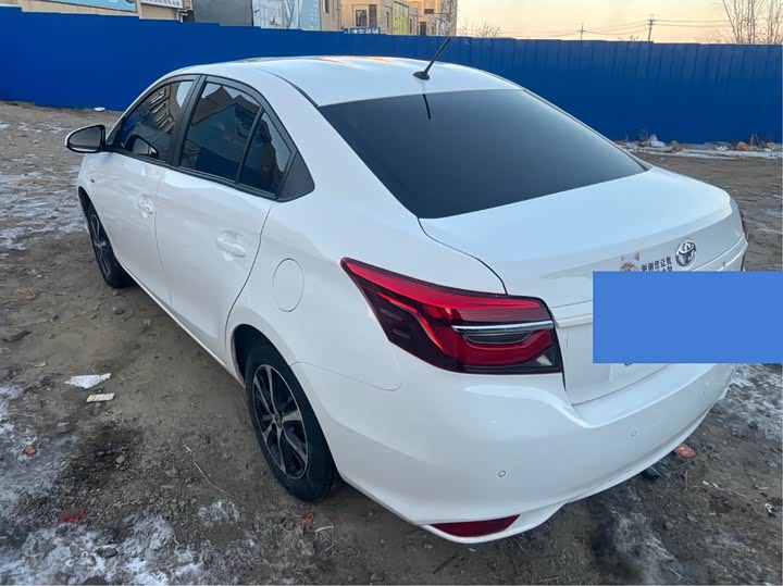 Фото 8 - Toyota Vios