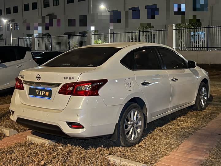 Фото 2 - Nissan Sylphy