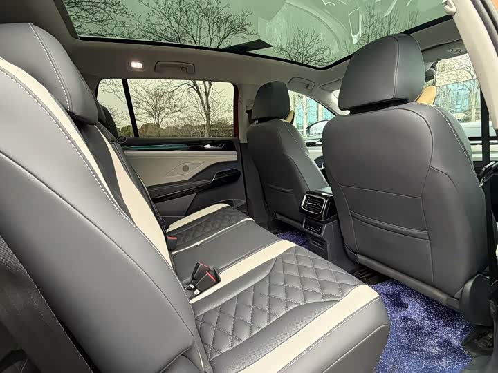 Фото 6 - Volkswagen ID.6 Crozz