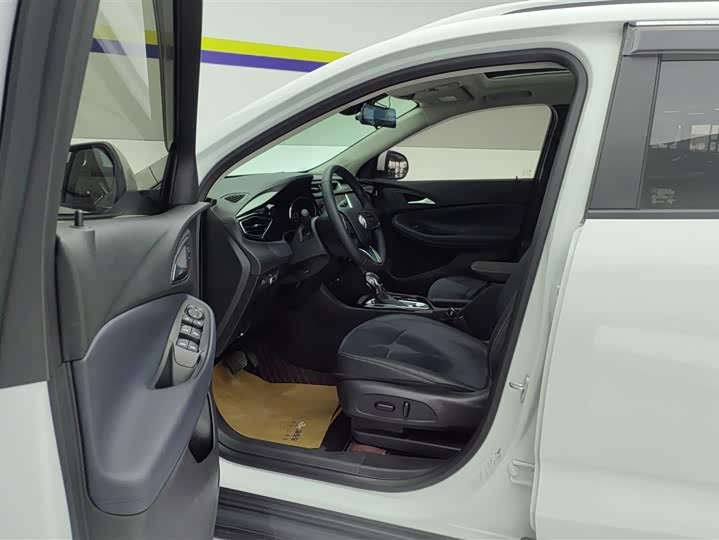 Фото 9 - Buick Encore GX